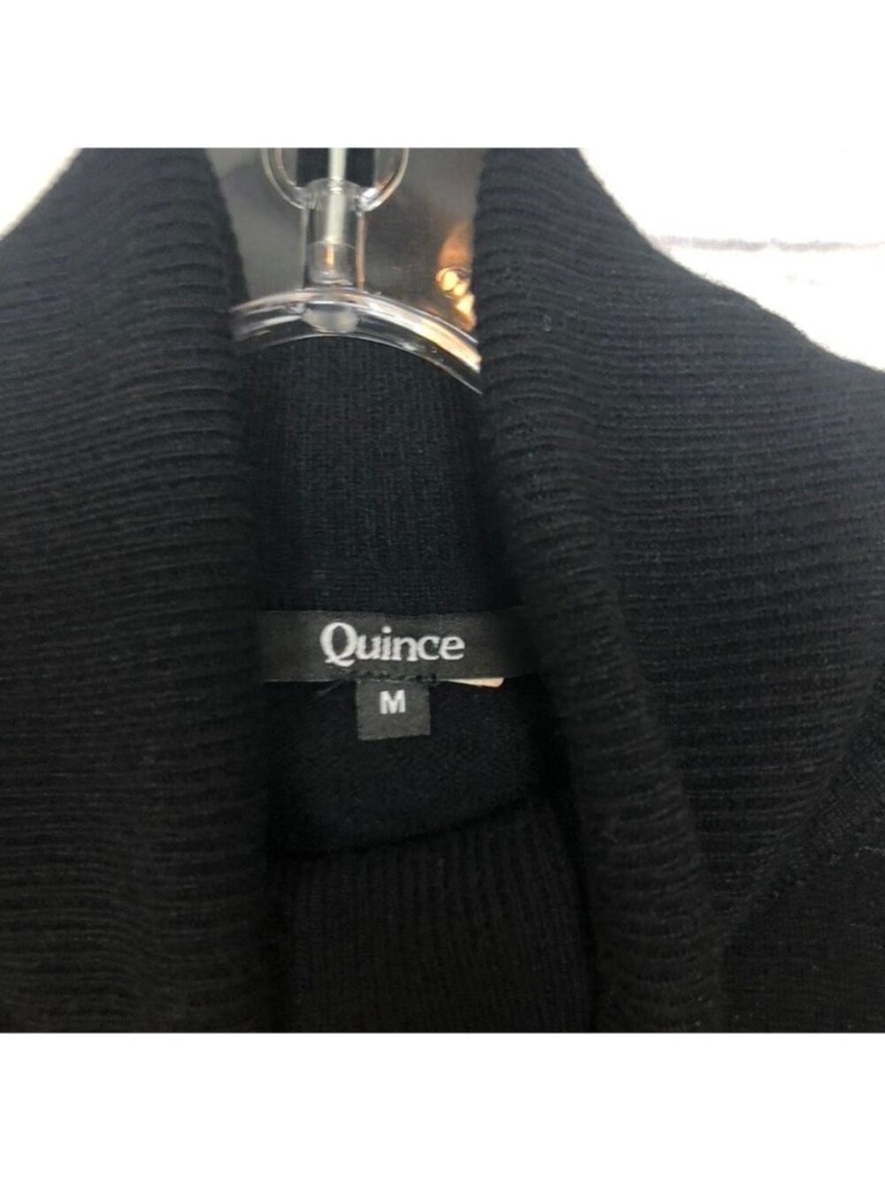 Quince 100% Cashmere Black Sweater Size M Turtleneck - Picture 4 of 6